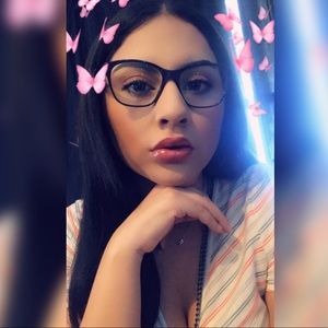 Meet your Posher, Celeste